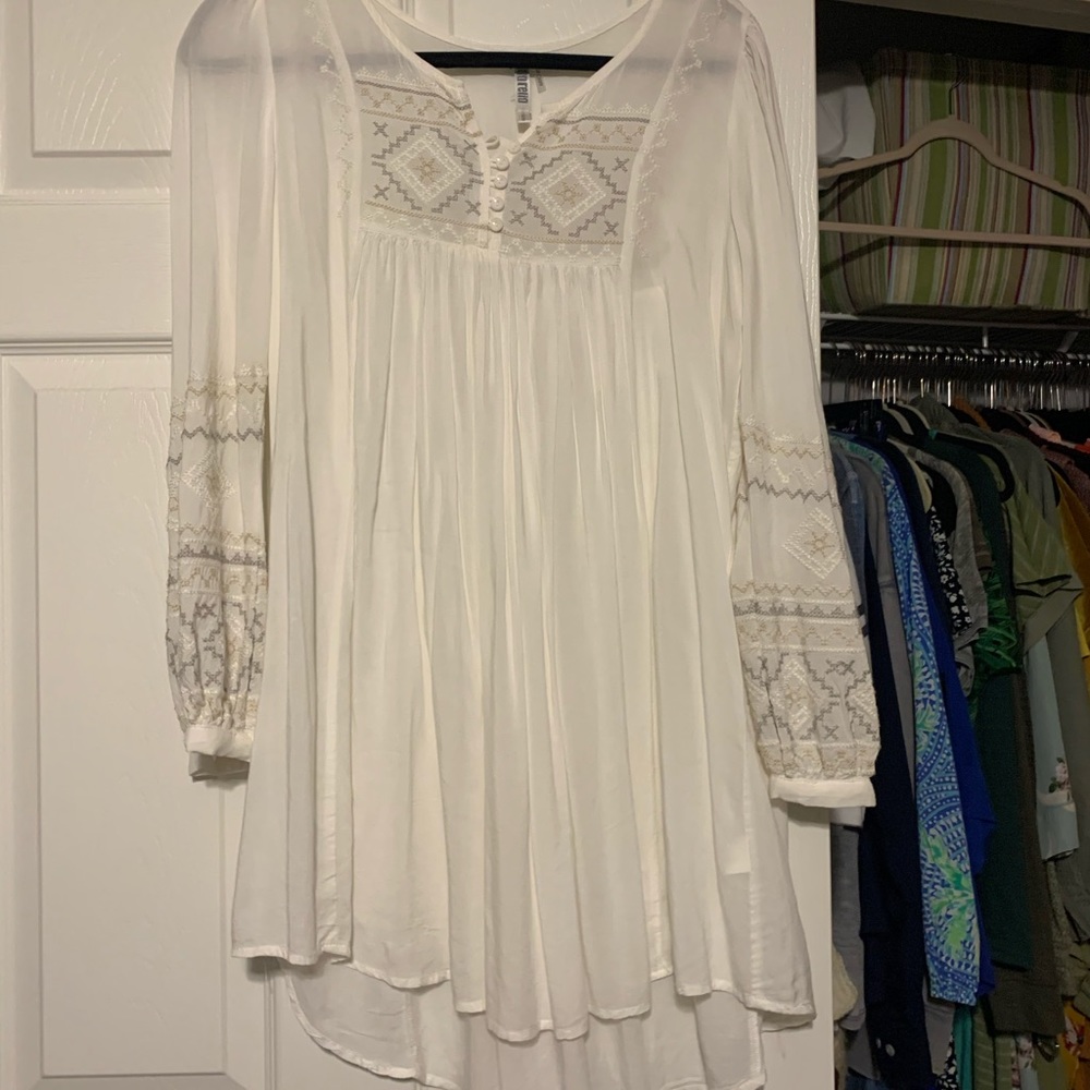 White embroidered tunic dress